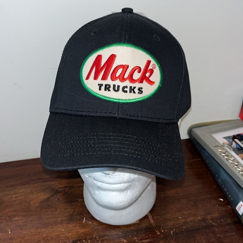 New Sewn emblem Black Mack Trucks Bulldog trucker SnapBack baseball golf cap NWT